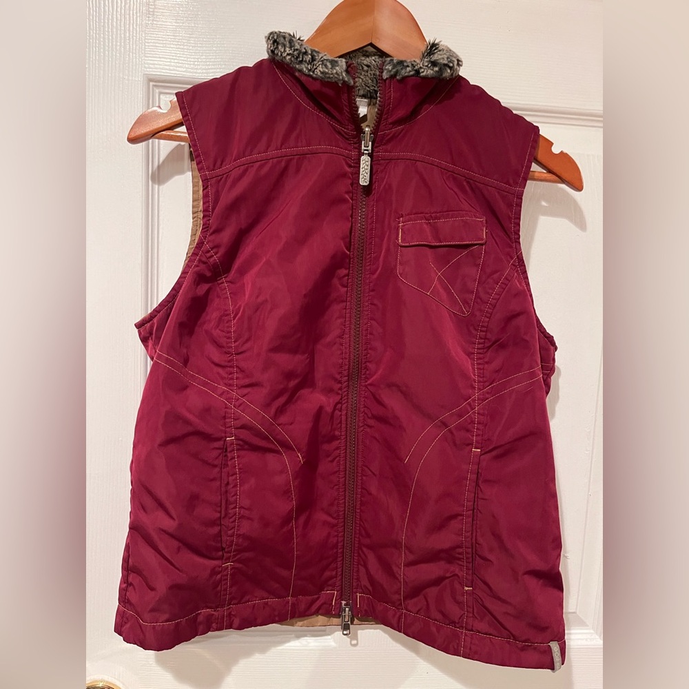 Columbia Maroon / Tan Reversible Vest